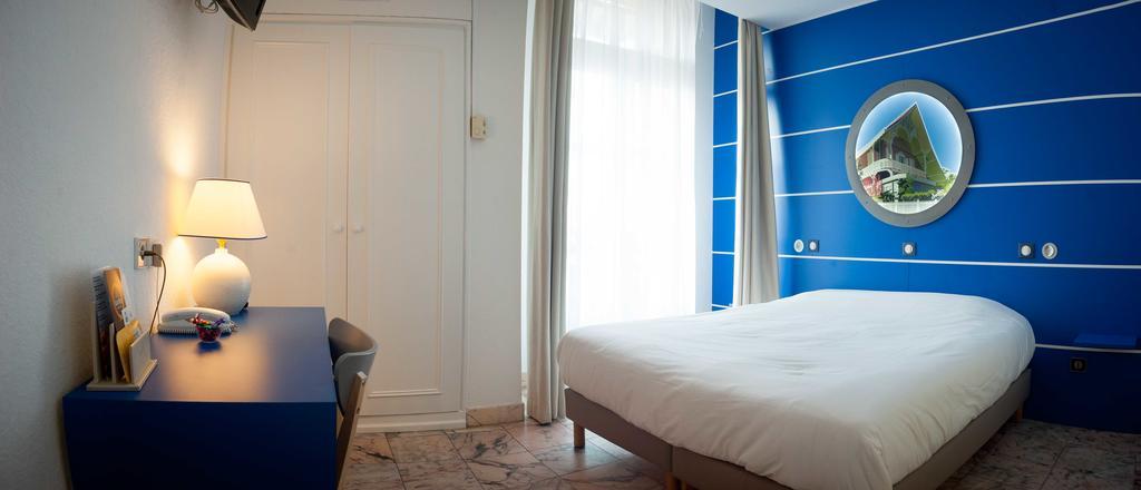 Hotel Le Dauphin Arcachon Room photo